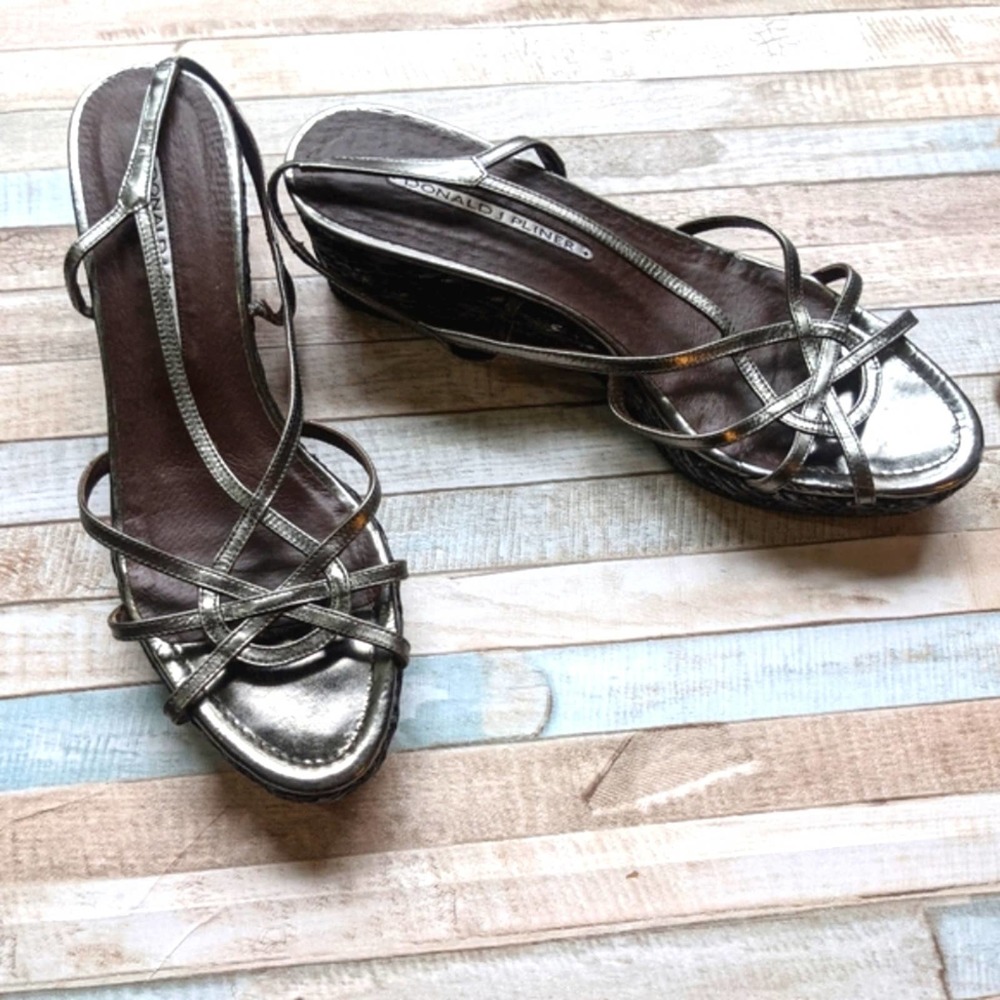 Donald J. Pliner Kiro: strappy platform sandals